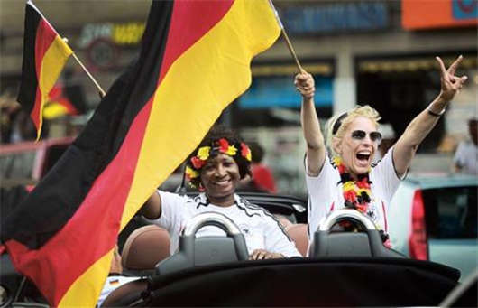 為何選擇<a style='color:#268bd1;cursor:pointer;' href='/'>德國移民</a>